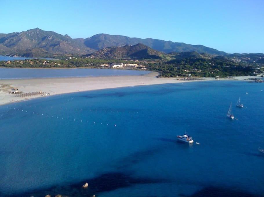 Villetta Vista Mare Sulla Spiaggia Di Porto Giunco Notteri Exterior photo